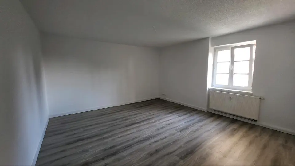 4 Zimmer Wohnung mit 87 m² in Plauen – Bild 2