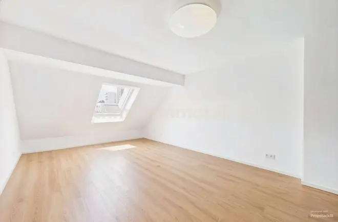 3 Zimmer Wohnung mit 97 m² in Frankfurt am Main – Bild 4
