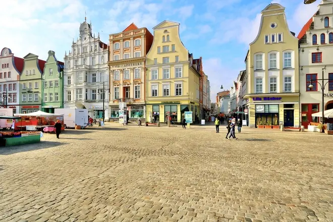 2 Zimmer Wohnung mit 58 m² in Rostock – Bild 2
