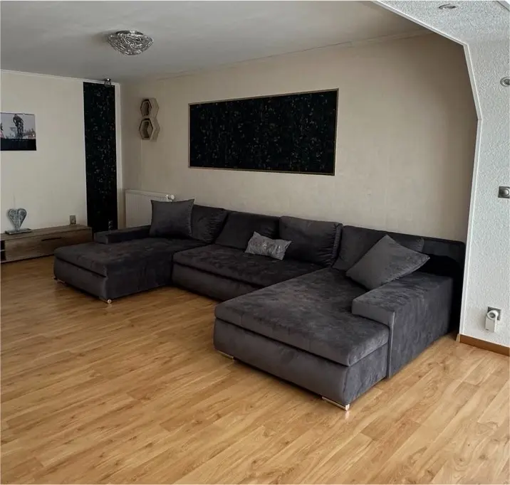 4 Zimmer Wohnung mit 135 m² in Lübeck – Bild 2