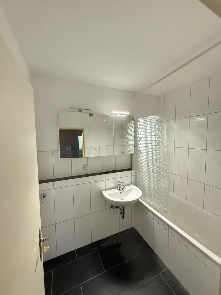 4 Zimmer Wohnung mit 91 m² in Leverkusen – Bild 2