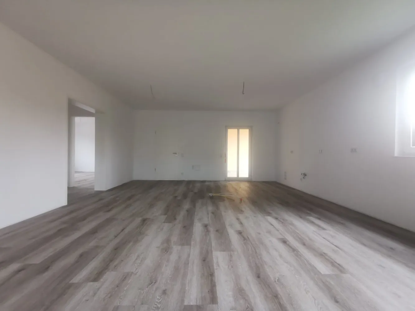 3 Zimmer Wohnung mit 109 m² in Halle (Saale) – Bild 2