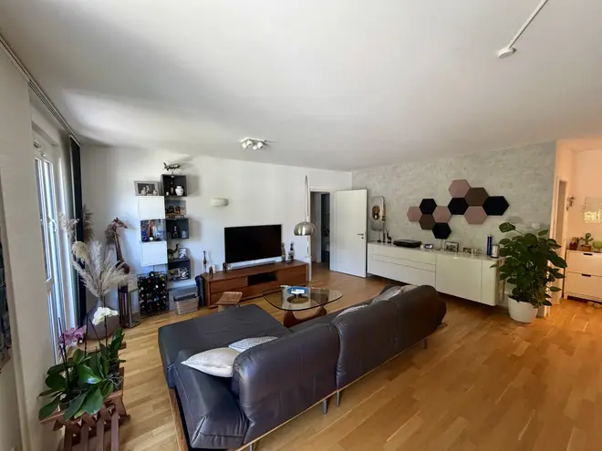 3 Zimmer Wohnung mit 95 m² in Frankfurt am Main – Bild 1