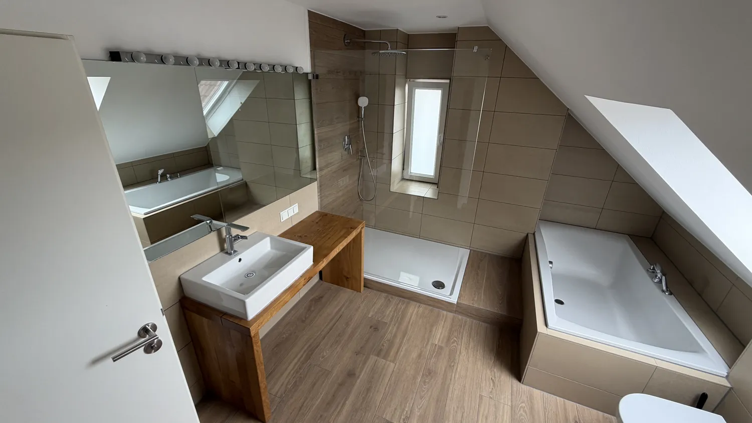 3 Zimmer Wohnung mit 100 m² in Hannover – Bild 12