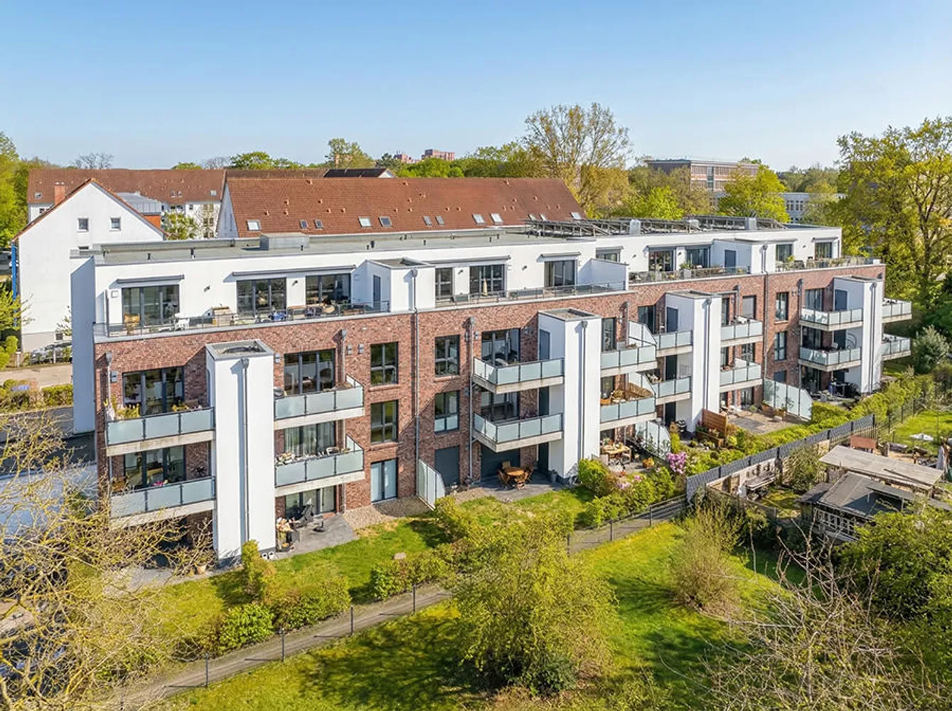 4 Zimmer Wohnung mit 157 m² in Lüneburg – Bild 1
