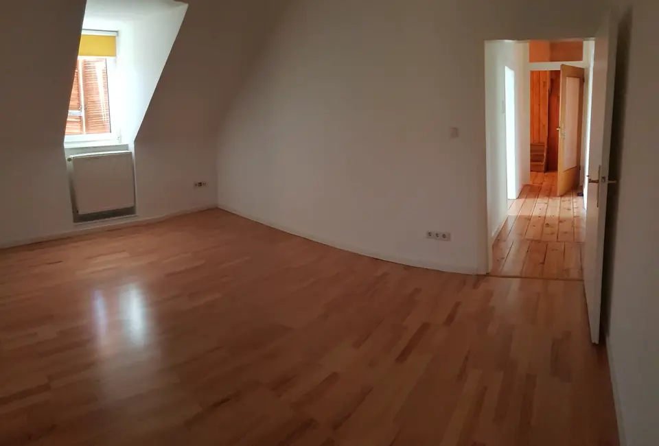 7 Zimmer Wohnung mit 128 m² in Kaiserslautern – Bild 1