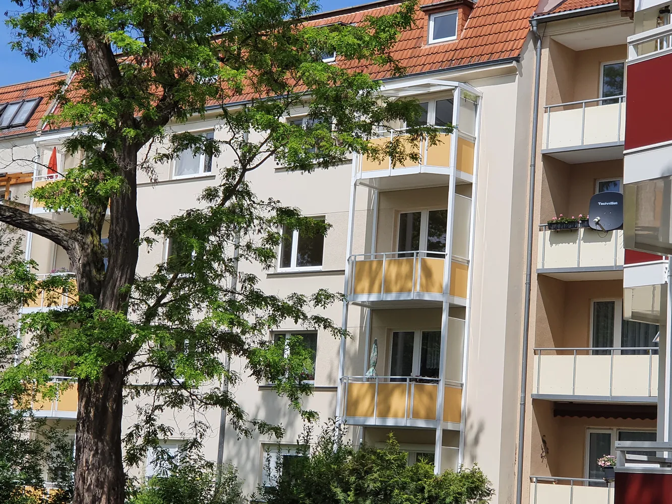 3 Zimmer Wohnung mit 76 m² in Halle (Saale) – Bild 2