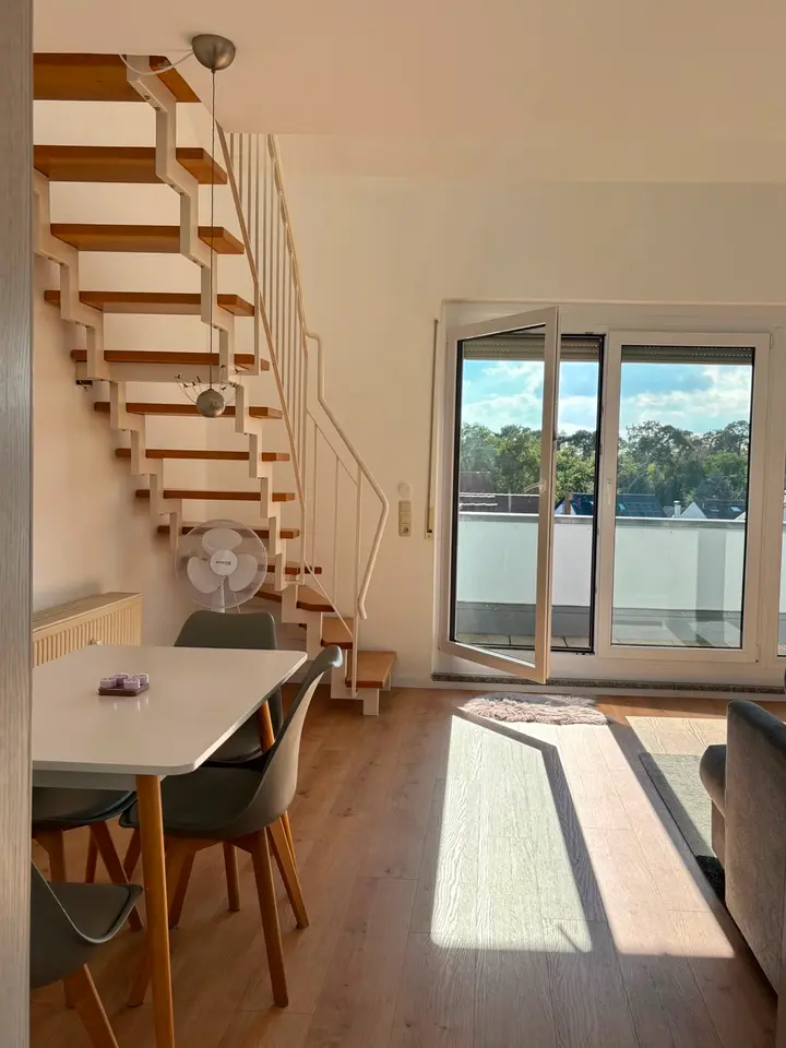 WG-Zimmer mit 95 m² in Rüsselsheim am Main – Bild 3