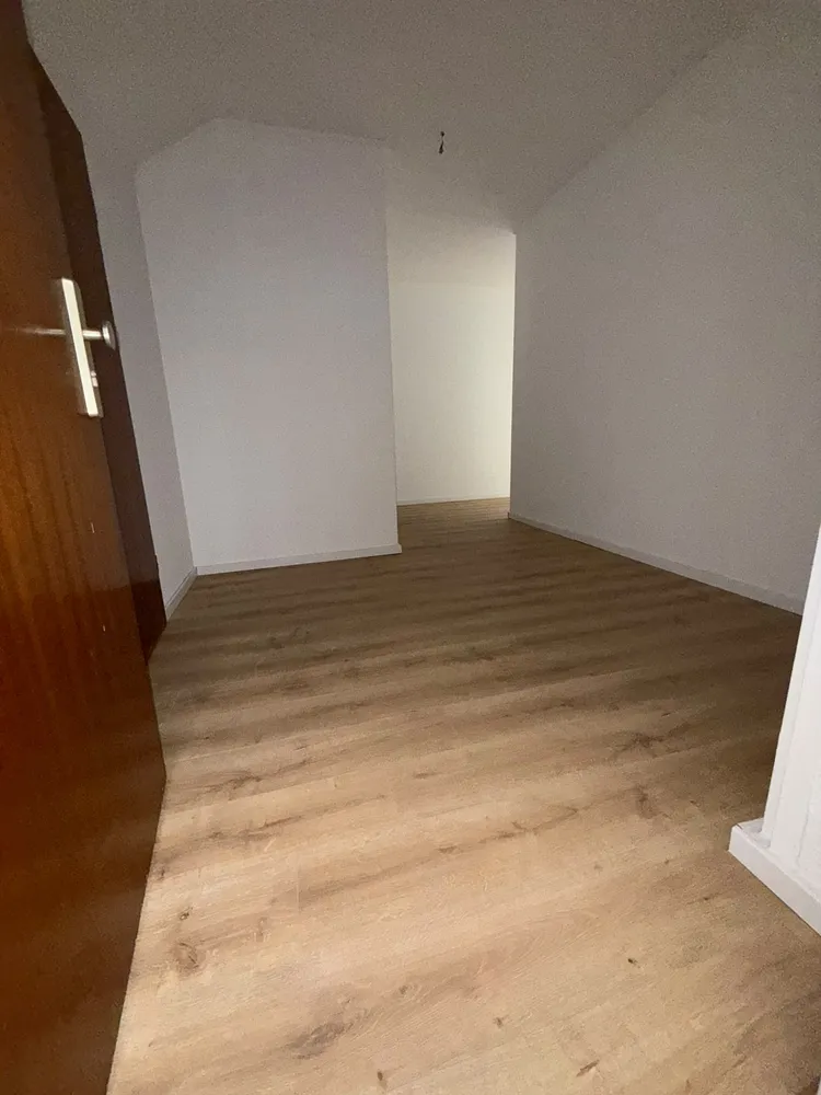 2 Zimmer Wohnung mit 72 m² in Oberhausen – Bild 2