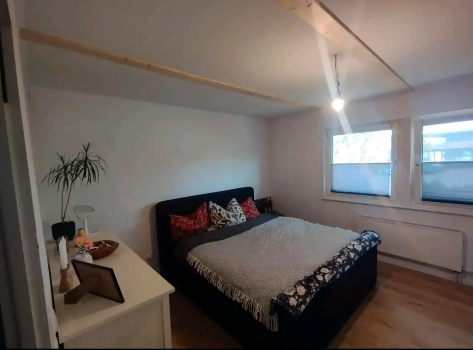 6 Zimmer Wohnung mit 150 m² in Neumünster – Bild 3