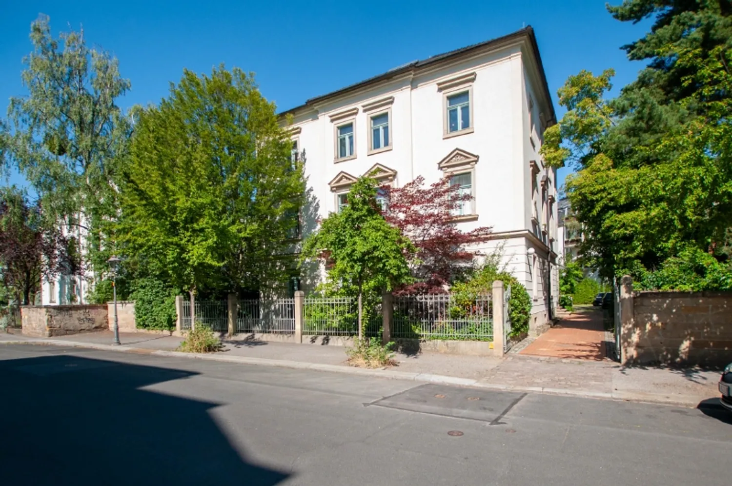 2 Zimmer Wohnung mit 82 m² in Dresden – Bild 3