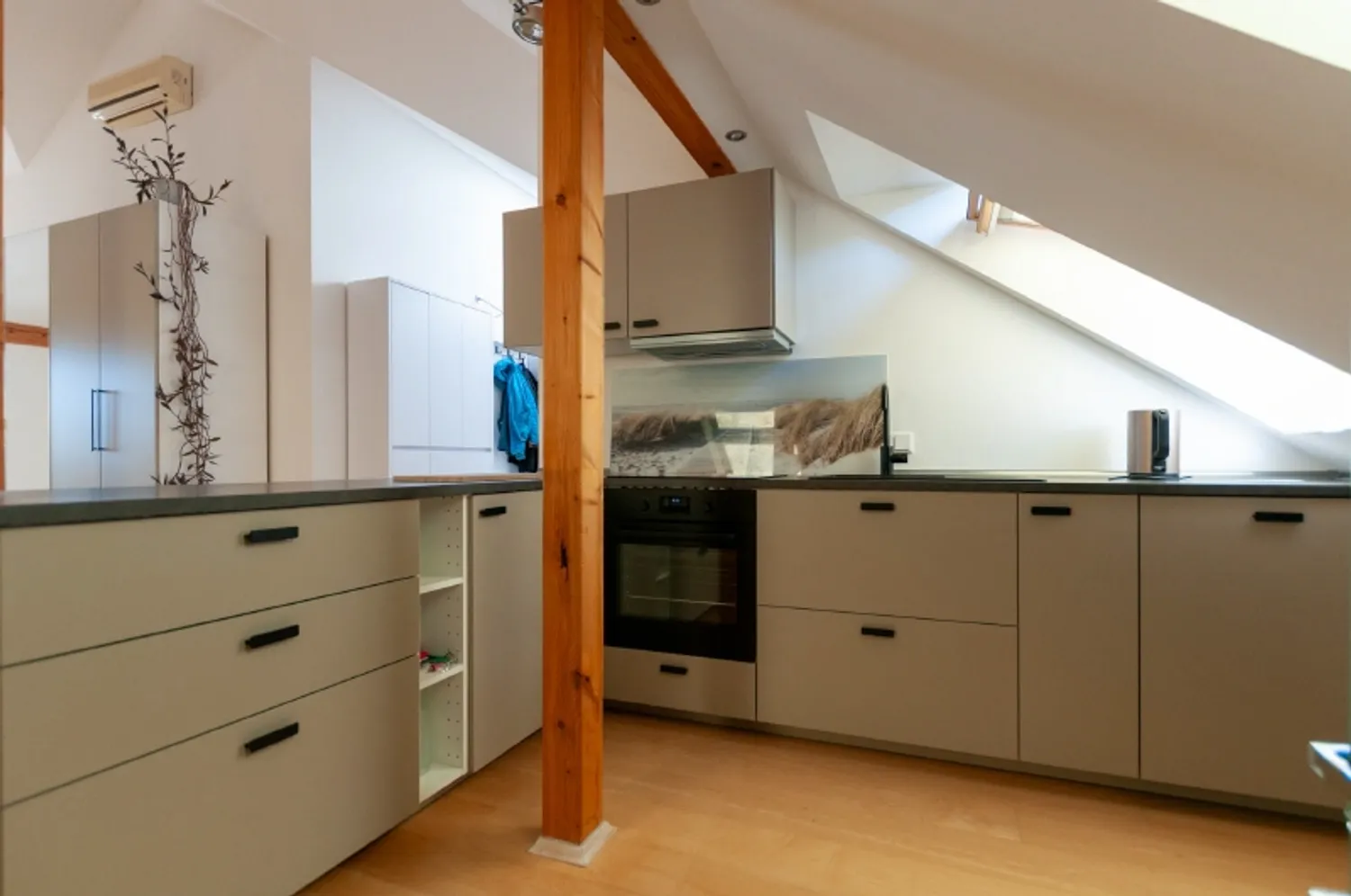 2 Zimmer Wohnung mit 82 m² in Dresden – Bild 9