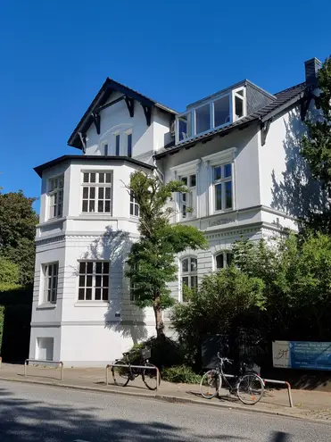 5 Zimmer Wohnung mit 164 m² in Hamburg – Bild 1