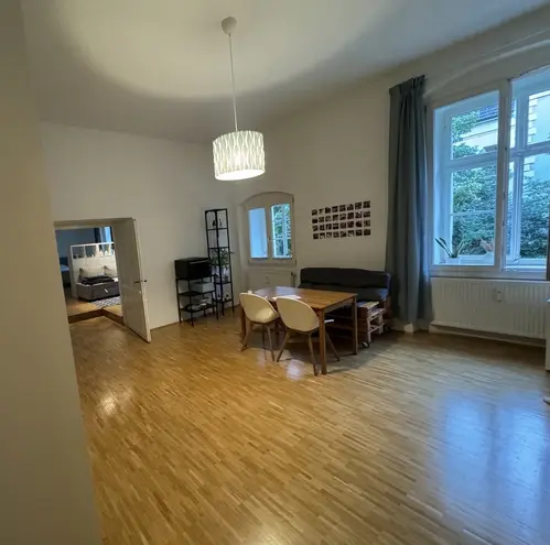 2 Zimmer Wohnung mit 80 m² in Regensburg – Bild 1
