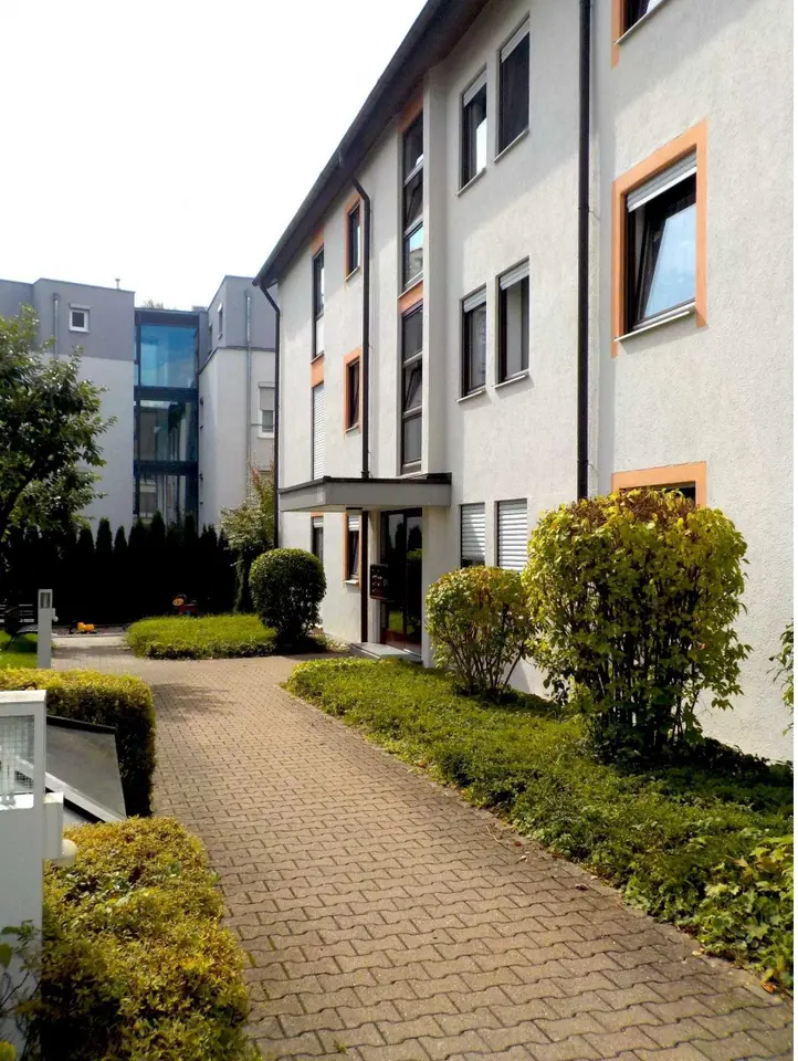 4 Zimmer Wohnung mit 114 m² in Sindelfingen – Bild 2
