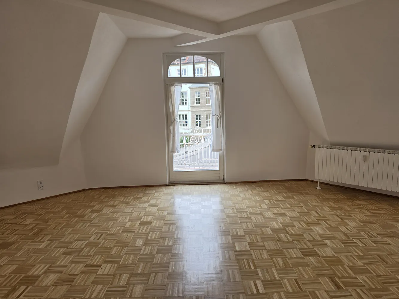 4 Zimmer Wohnung mit 96 m² in Ansbach – Bild 2