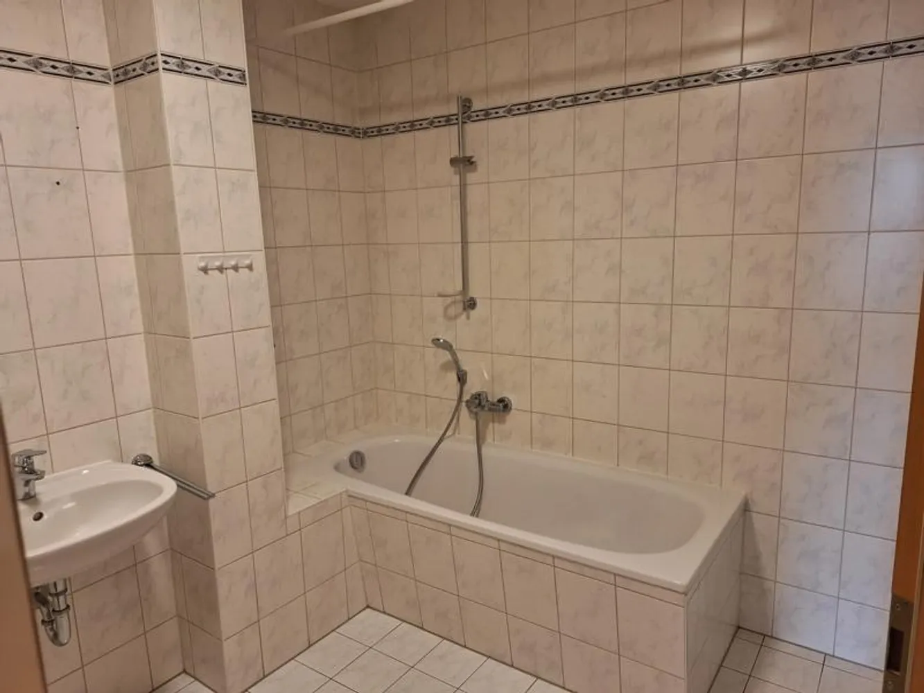 2 Zimmer Wohnung mit 47 m² in Gera – Bild 6