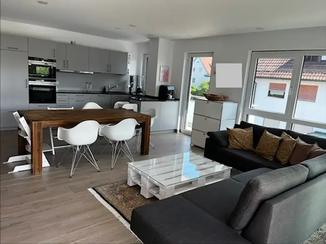 3 Zimmer Wohnung mit 106 m² in Stuttgart – Bild 1