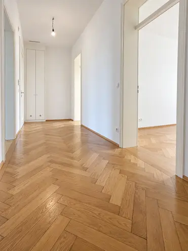 4 Zimmer Wohnung mit 138 m² in München – Bild 3