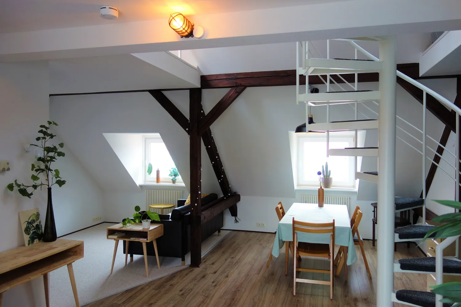 2 Zimmer Wohnung mit 54 m² in Erfurt – Bild 1