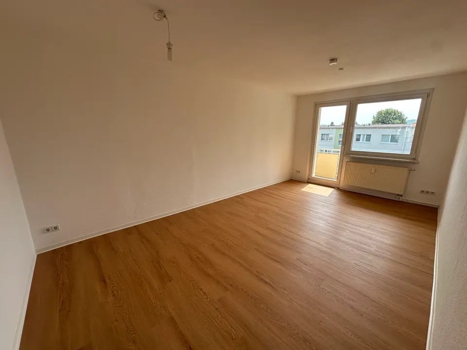 4 Zimmer Wohnung mit 70 m² in Gera – Bild 1