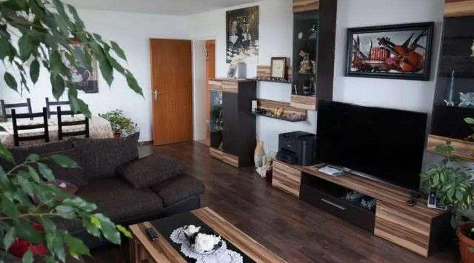 4 Zimmer Wohnung mit 98 m² in Reutlingen – Bild 2