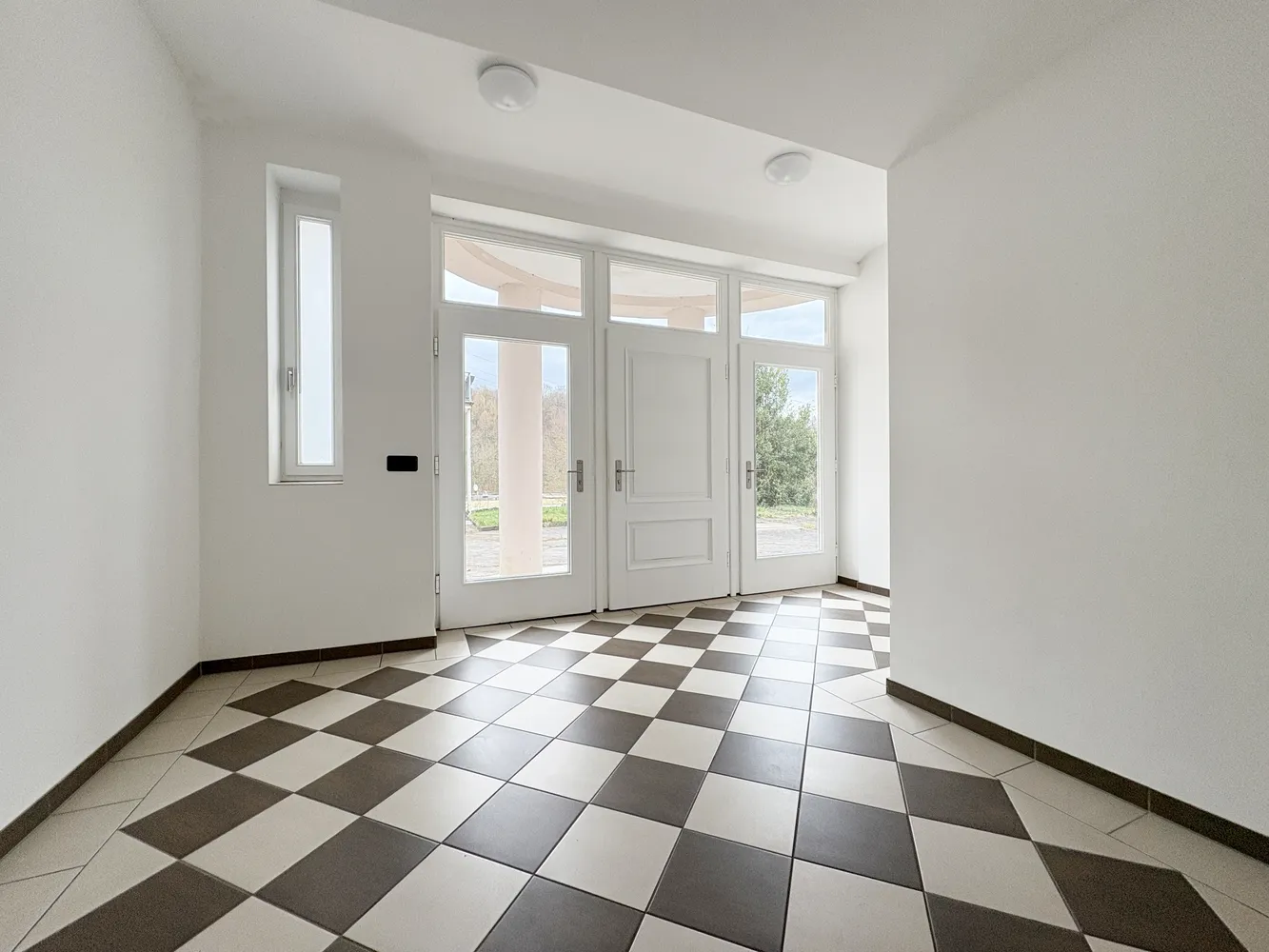 3 Zimmer Wohnung mit 110 m² in Saarbrücken – Bild 2