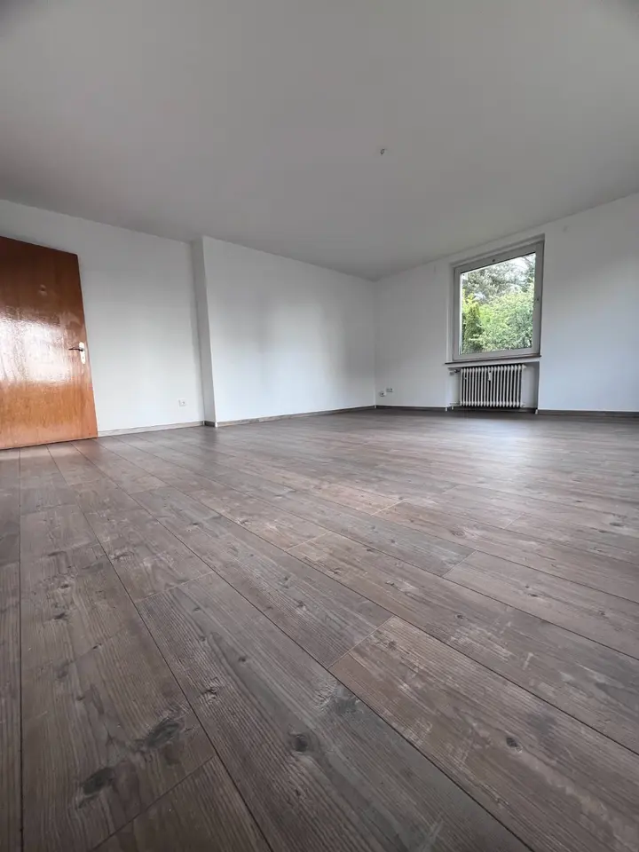 5 Zimmer Wohnung mit 111 m² in Siegen – Bild 2