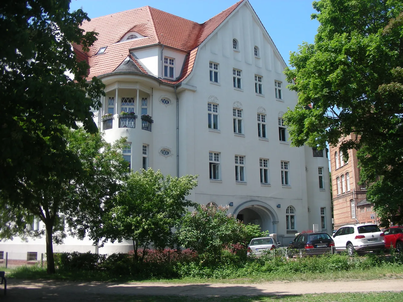 10 Zimmer Wohnung mit 226 m² in Greifswald – Bild 1