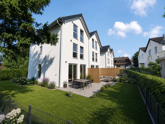 5 Zimmer Haus mit 140 m² in Frankfurt am Main – Bild 1