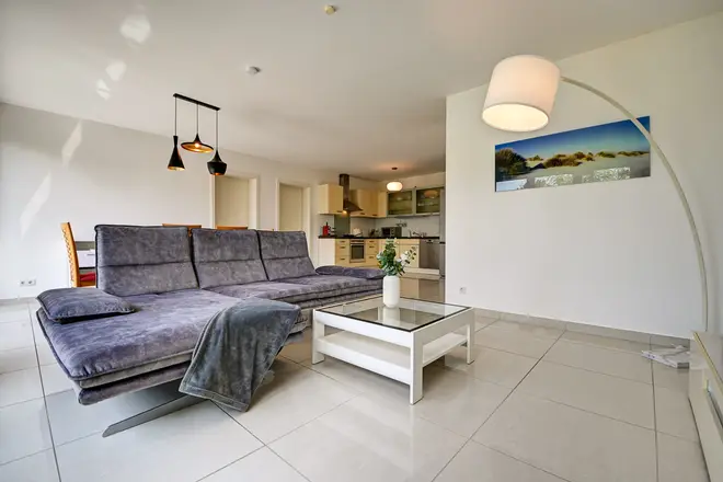 4 Zimmer Wohnung mit 100 m² in Stuttgart – Bild 2