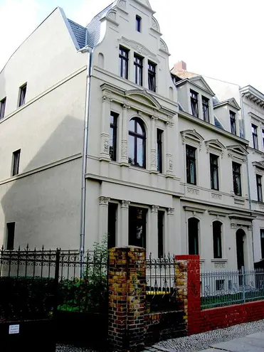 4 Zimmer Wohnung mit 100 m² in Halle (Saale) – Bild 2