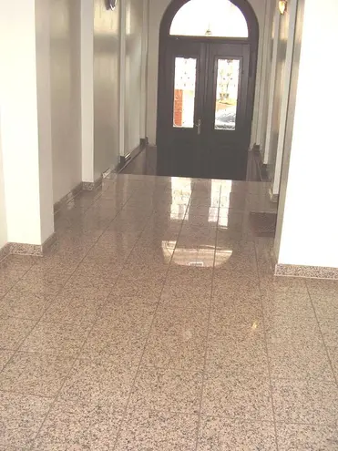 4 Zimmer Wohnung mit 100 m² in Halle (Saale) – Bild 3