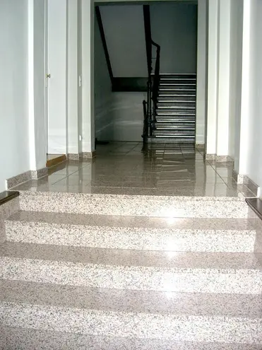 4 Zimmer Wohnung mit 100 m² in Halle (Saale) – Bild 4
