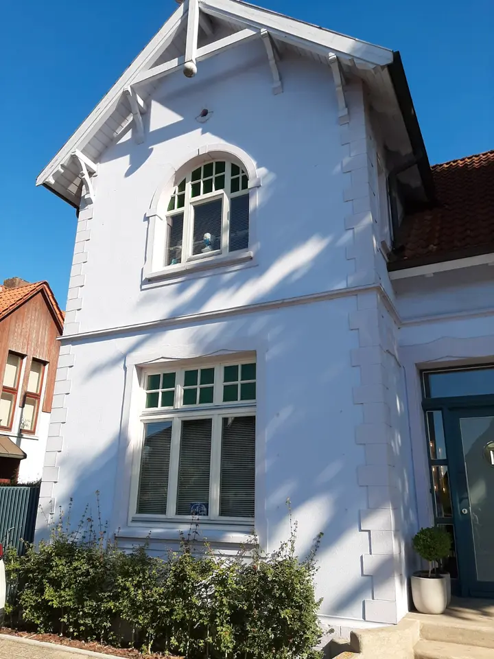 8 Zimmer Haus mit 280 m² in Emden – Bild 1