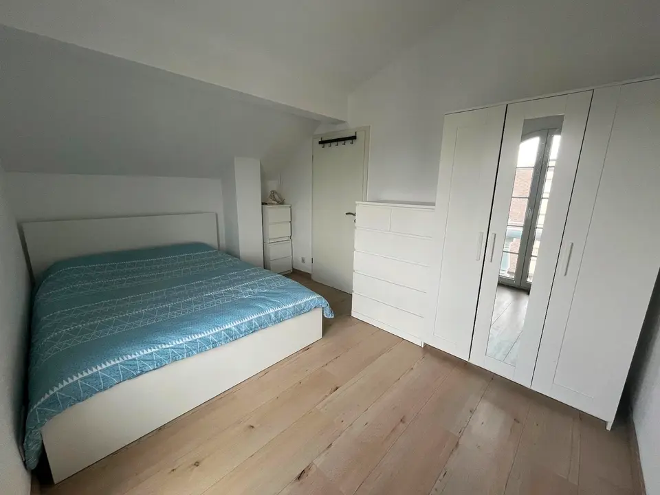 2 Zimmer Wohnung mit 77 m² in Bonn – Bild 1