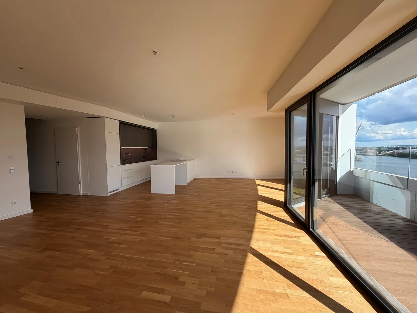 4 Zimmer Wohnung mit 144 m² in Hamburg – Bild 2