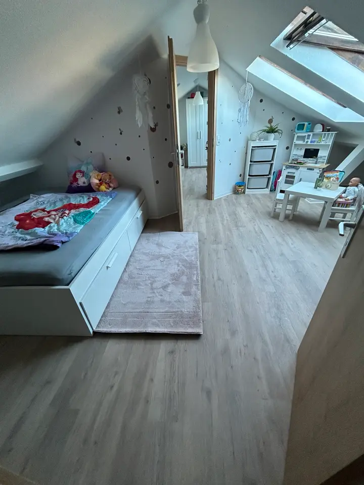 4 Zimmer Wohnung mit 110 m² in Plauen – Bild 2