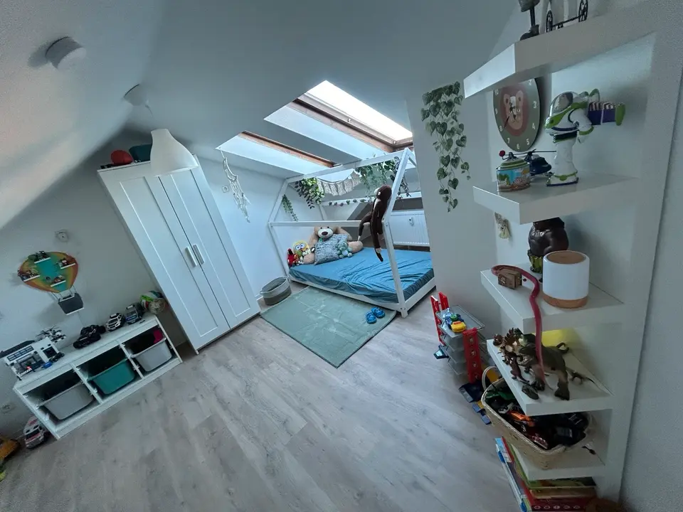 4 Zimmer Wohnung mit 110 m² in Plauen – Bild 3