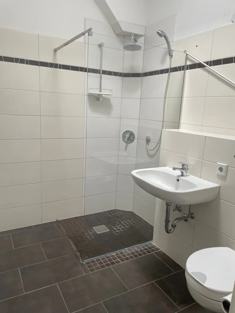 2 Zimmer Wohnung mit 60 m² in Halle (Saale) – Bild 7
