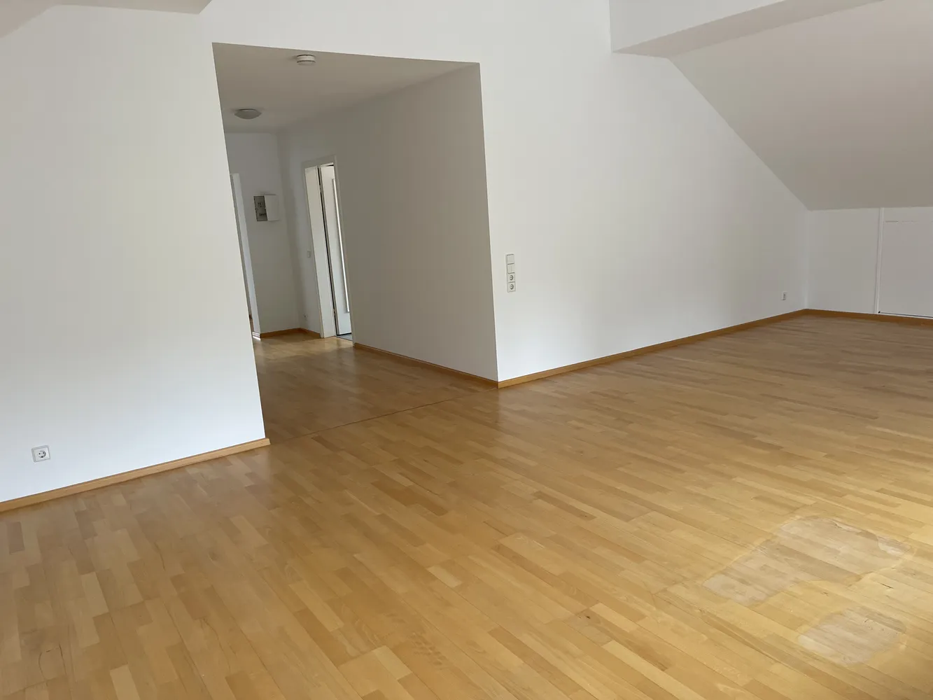 3 Zimmer Wohnung mit 101 m² in Baden-Baden – Bild 2