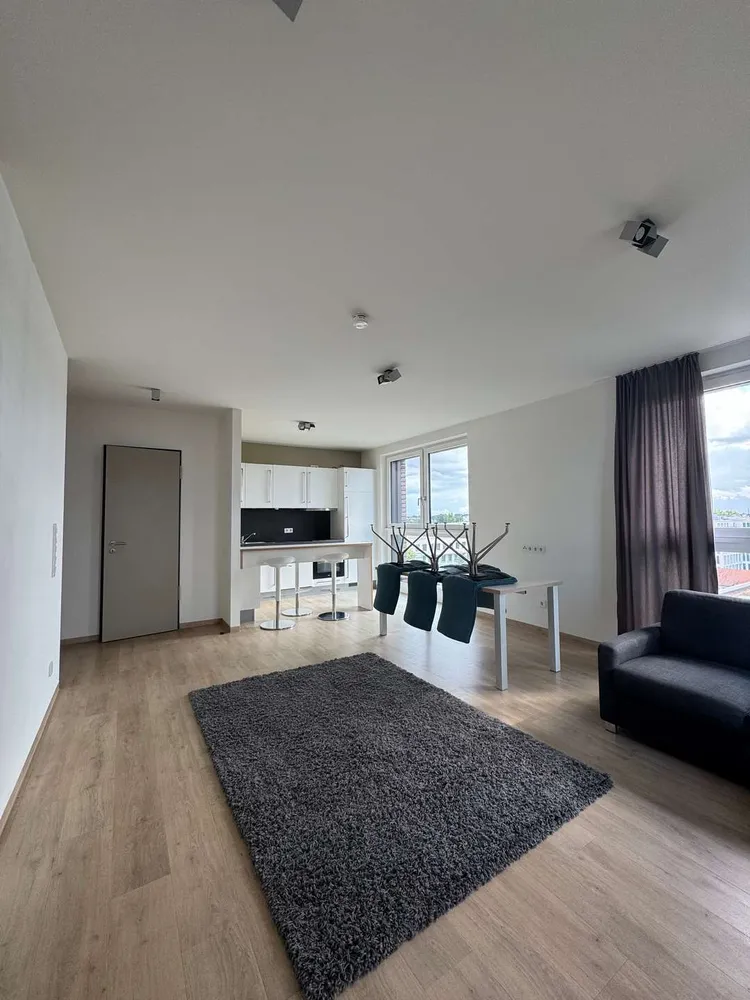 2 Zimmer Wohnung mit 66 m² in Berlin – Bild 1
