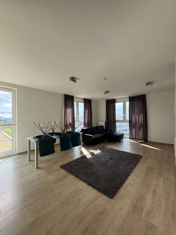 2 Zimmer Wohnung mit 66 m² in Berlin – Bild 2