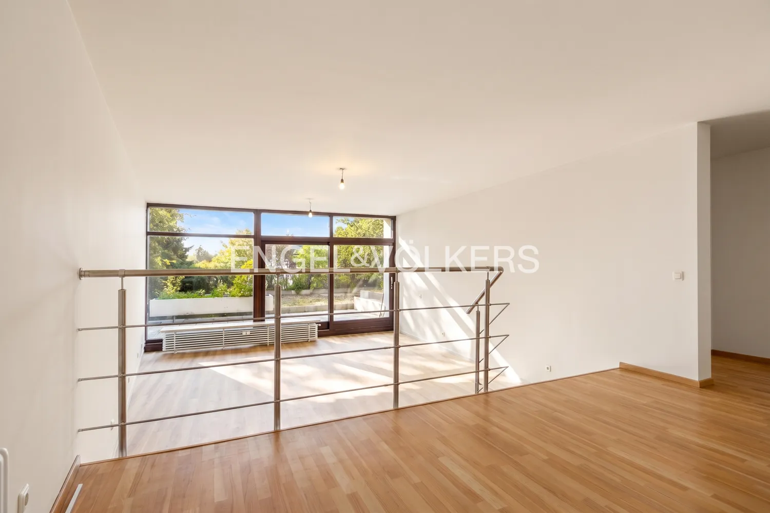 4 Zimmer Wohnung mit 111 m² in Regensburg – Bild 1