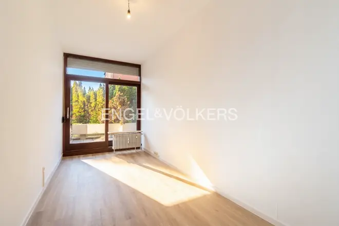 4 Zimmer Wohnung mit 111 m² in Regensburg – Bild 8