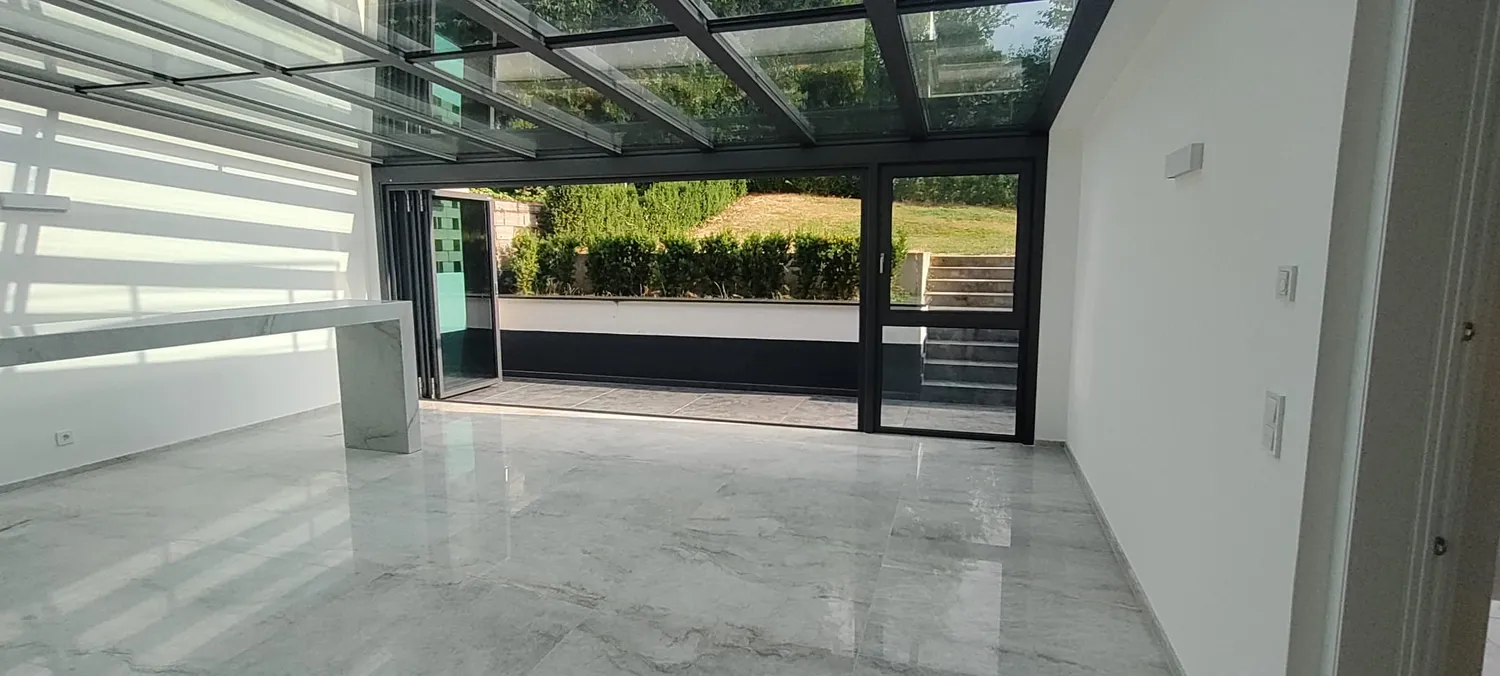 5 Zimmer Wohnung mit 160 m² in Freiburg im Breisgau – Bild 1