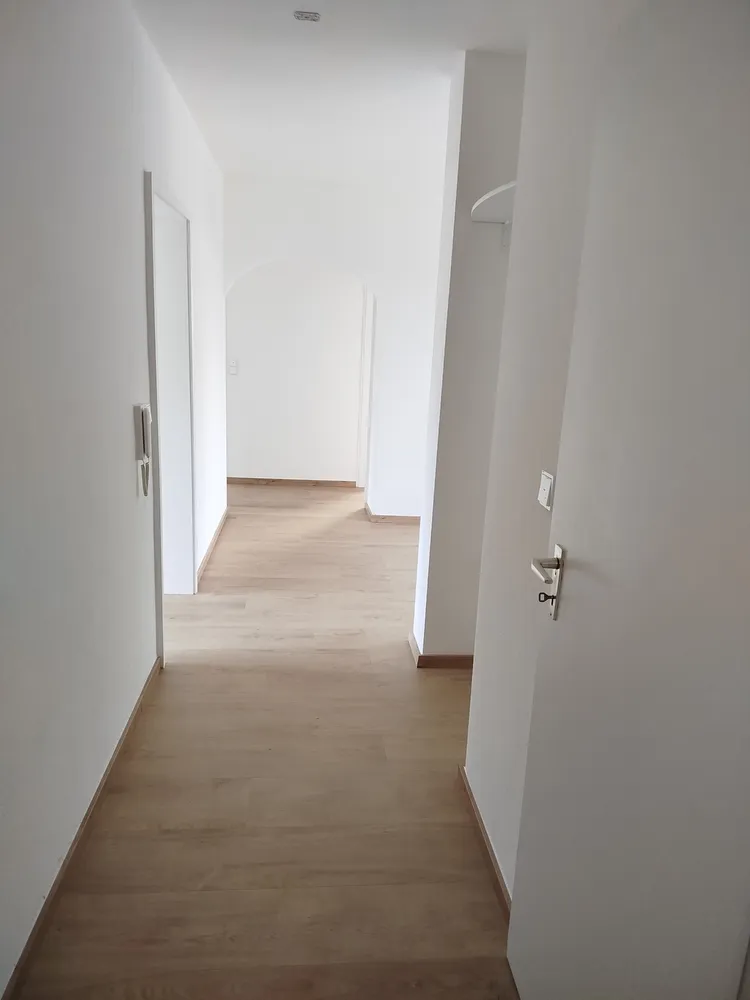 3 Zimmer Wohnung mit 90 m² in Erlangen – Bild 2