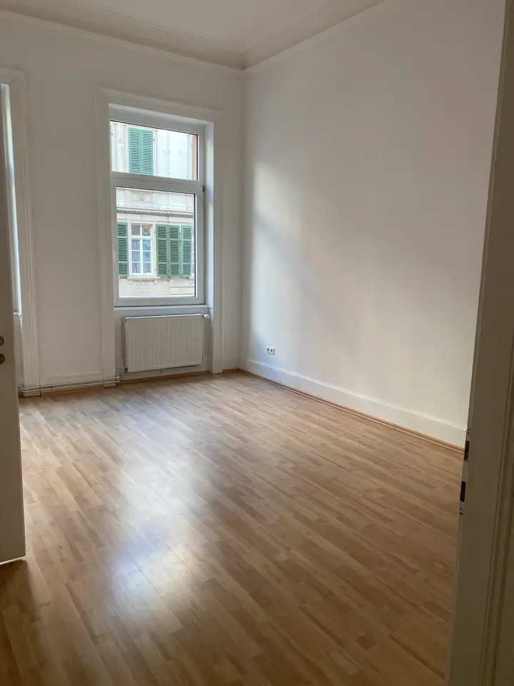 4 Zimmer Wohnung mit 85 m² in Wiesbaden – Bild 2