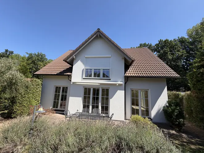 4 Zimmer Haus mit 140 m² in Dresden – Bild 1