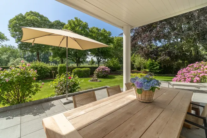 9 Zimmer Haus mit 387 m² in Düsseldorf – Bild 4